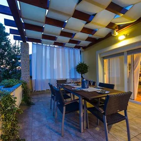 Holiday Vila Luna بيت للعطل
