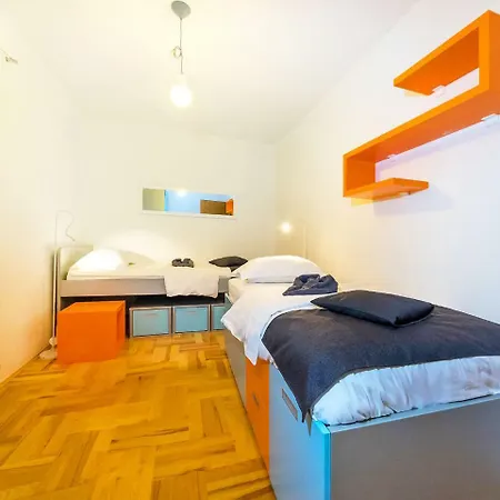 Holiday Vila Luna زادار