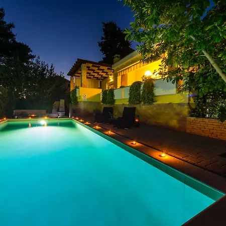 Holiday Home Vila Luna Holiday home *