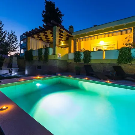 Holiday Home Vila Luna Holiday home