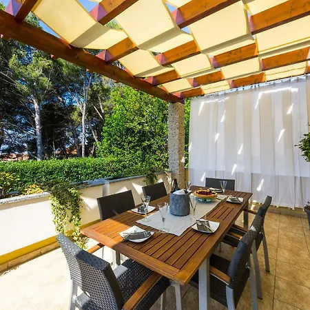 Holiday Home Vila Luna Holiday home