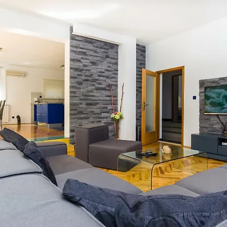 Holiday Home Vila Luna * Zadar